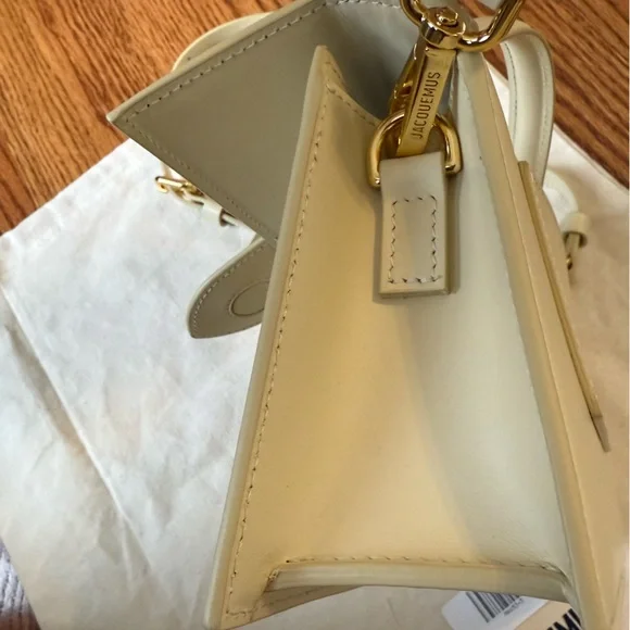 Jacquemus Cream Crossbody Bag - Picture 9 of 12